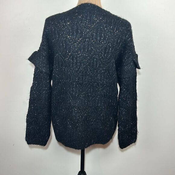 NWT Old Navy fuzzy, shiny sweater size large. Black and silver - Picture 4 of 8